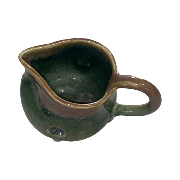 Artisan signed green and grown handmade studio pottery creamer - Picture 5 of 5
